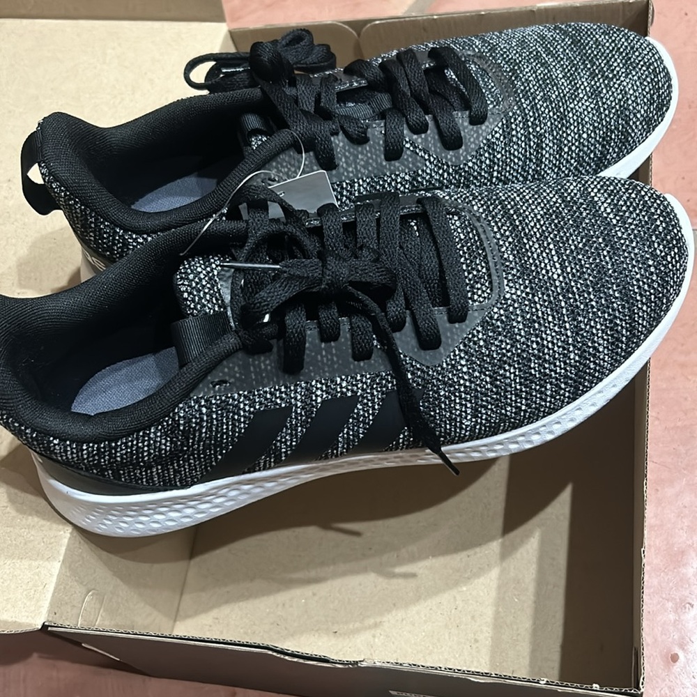 Adidas Men’s Puremotion Running Sneakers Shoes, size 9 NWT